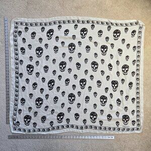 Alexander McQueen Skull Scarf Black White 100% Silk